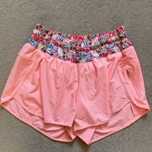 Lululemon Hotty Hot Low-rise Lined Shorts